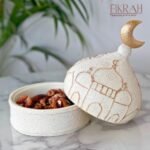 صحن تقديم مع غطاء