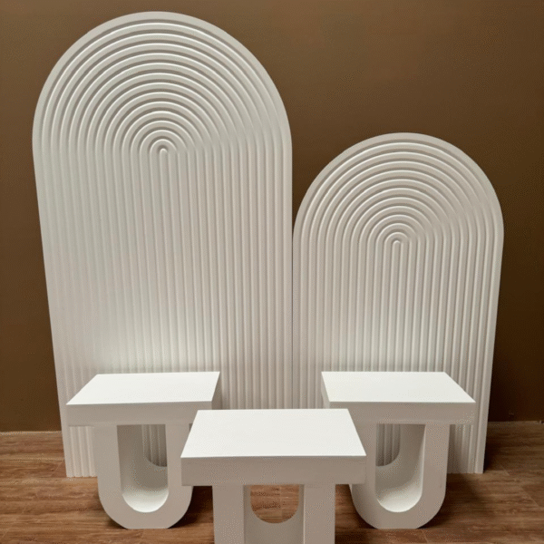 Wood set ( 2 backdrops and 3 tables )